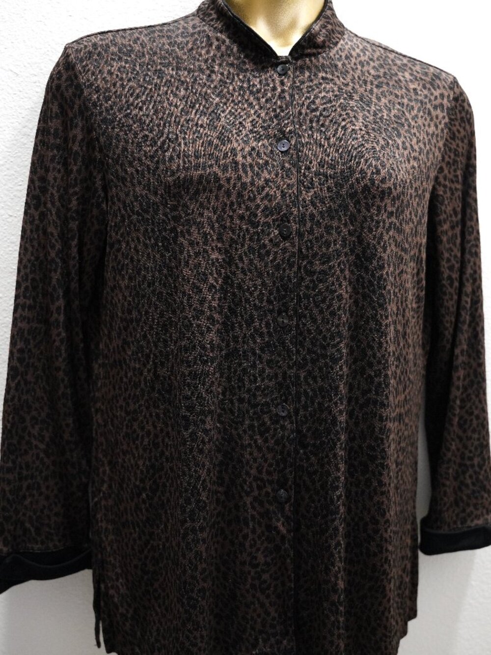 Chico's Travelers Animal Print Jacket size 3